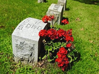 Tombstone. Pixabay photo